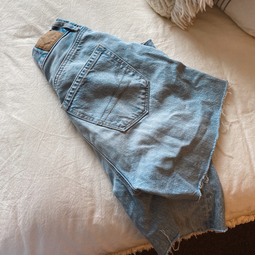 AE light wash cut offs